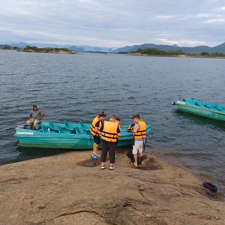 Gal Oya Lake View Inginiyagala Polwatta Eksteriør billede